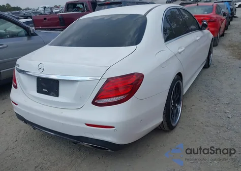 2018 Mercedes-Benz E 300 z USA, uszkodzony, nr VIN WDDZF4JB2JA396981